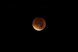 Full Moon Lunar Eclipse Wallpaper