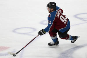 Gabriel Landeskog Gliding The Puck Wallpaper