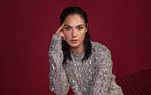 Gal Gadot In Glamour 2017 Wallpaper