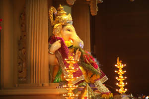 Ganesha With Warm Light Wallpaper