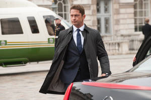 Gerard Butler Mike Banning London Has Fallen Wallpaper