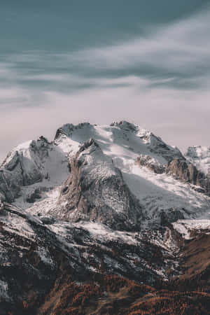 Get The Combination Of Premier Features And Sleek Design With Calm Mobile Wallpaper