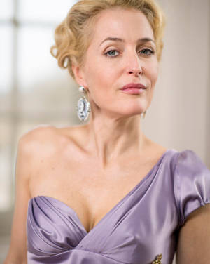 Gillian Anderson As Anna Pavlovna Scherer Wallpaper