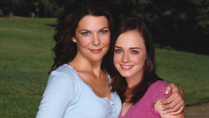 Gilmore Girls Tightly Hugging Wallpaper