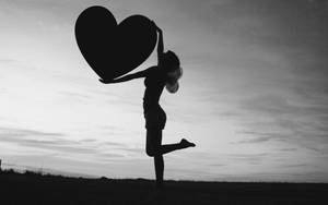 Girl Heart Silhouette Black And White Pfp Wallpaper