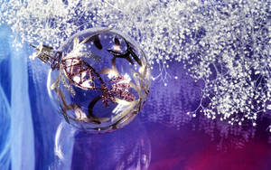Glass Ball Christmas Desktop Wallpaper