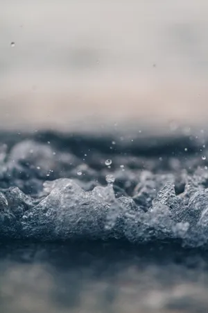 Gloomy Wave Of Water Wallpaper
