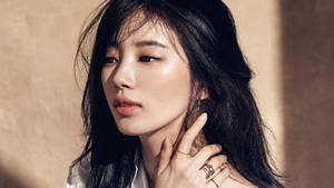 Glowing Korean Bae Suzy Wallpaper