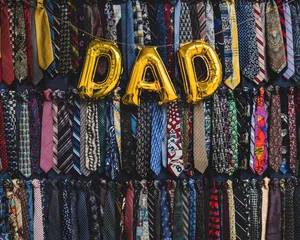 Gold Balloon For Father's Day Wallpaper
