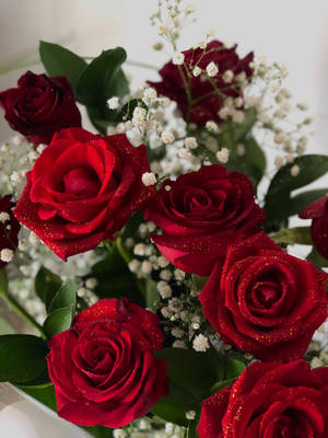 Gold Glittering Red Roses Wallpaper