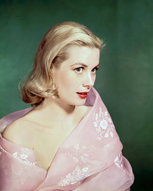 Grace Kelly In Pink Wallpaper