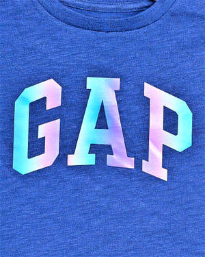 Gradient Gap Logo On Tee Wallpaper