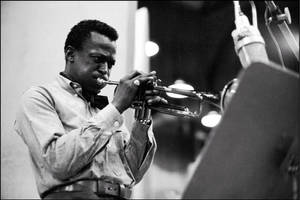 Great Male Musician Miles Davis Wallpaper