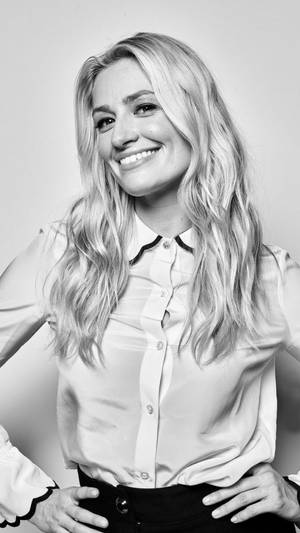 Greyscale Beth Behrs Wallpaper