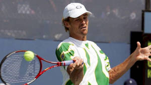 Gustavo Kuerten Forehand Stroke Wallpaper