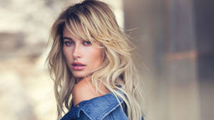 Hailey Bieber Guess Brand Model Wallpaper