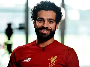 Handsome Smiling Mohamed Salah Wallpaper