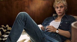 Handsome Tate Langdon Wallpaper