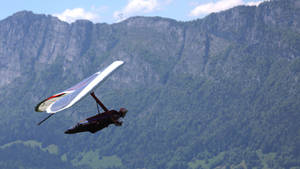 Hang Gliding Flying Mountains Wallpaper