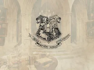 Harry Potter Hogwarts Crest Wallpaper