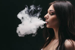 Hd Girl Vaping Smoke Wallpaper