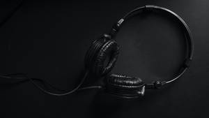 Headphones Black Screen 4k Wallpaper