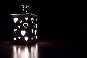 Heart Lantern Black Screen 4k Wallpaper