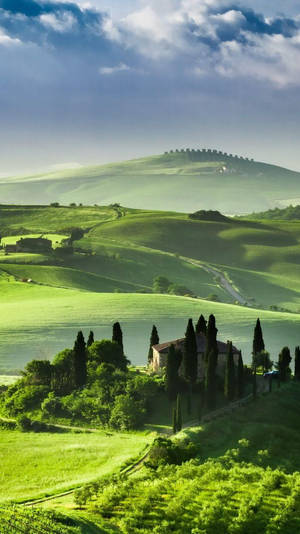 Hills And House Tuscany Italy Wallpaper