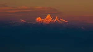 Himalayas Minimalist Nature Wallpaper
