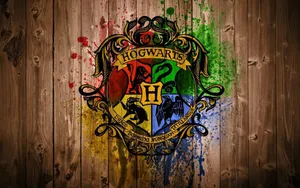 Hogwarts Crest Artistic Wooden Background Wallpaper