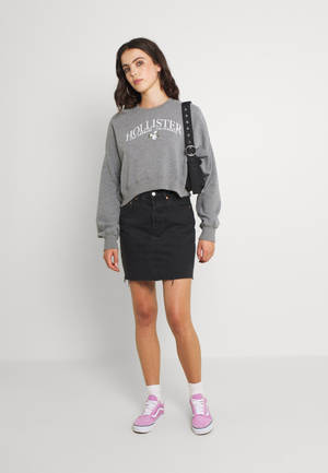 Hollister Dark Grey Sweatshirt Wallpaper