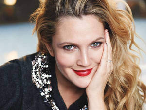 Hollywood Star Drew Barrymore Wallpaper