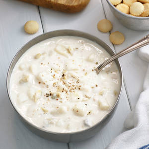 Homemade Potato And Clam Chowder Wallpaper