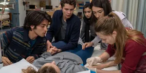 Hospital Scene Concerned Teens Wallpaper