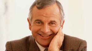 Ian Holm Happy Smile Photoshoot Wallpaper