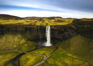 Iceland Seljalandsfoss Waterfalls Wallpaper