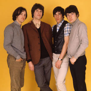 Iconic Photoshoot Of The Legendary Band, 'the Kinks' Wallpaper