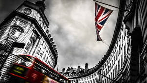 Iconic United Kingdom Flag In Monochrome Wallpaper