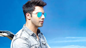 Indian Celebrity Varun Dhawan Wallpaper