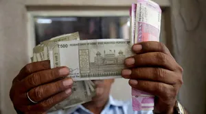 Indian Currency Authenticating Money Wallpaper