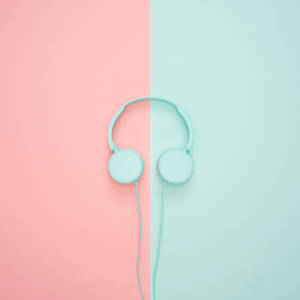 Ipad Pro 12.9 Pastel Turquoise Headphones Wallpaper