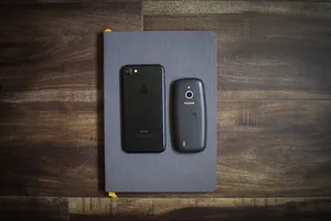 Iphone And Nokia 3310 Wallpaper