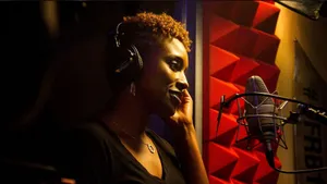 Issa Rae Recording Insecure Tv Show Wallpaper