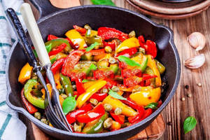 Italian Lecho Dish Bell Pepper Fruits Wallpaper