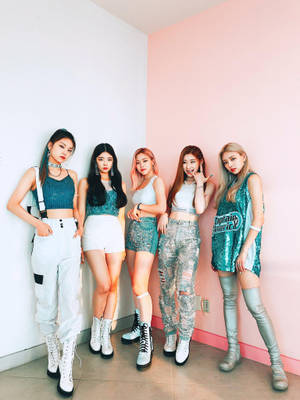 Itzy Icy Era Wallpaper