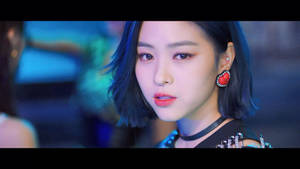 Itzy Ryujin With Blue Hair Wallpaper