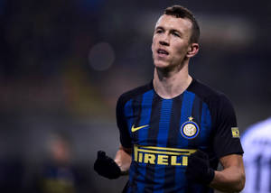 Ivan Perisic Wearing Gloves Wallpaper