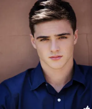 Jacob Elordi Wallpaper