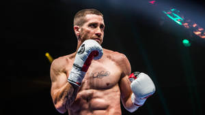 Jake Gyllenhaal With Boxing Gloves Wallpaper