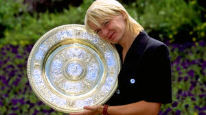 Jana Novotna Holding Trophy Wallpaper